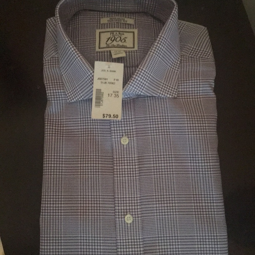 NWT - Jos A Bank. Size 17-35.